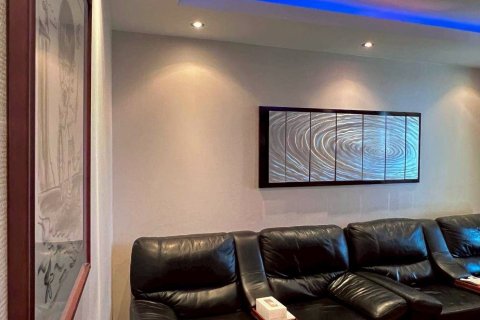 Villa in Pattaya, Thailand 4 bedrooms № 148255 - photo 10