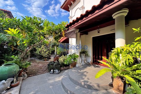 House in Pattaya, Thailand 3 bedrooms № 196015 - photo 6