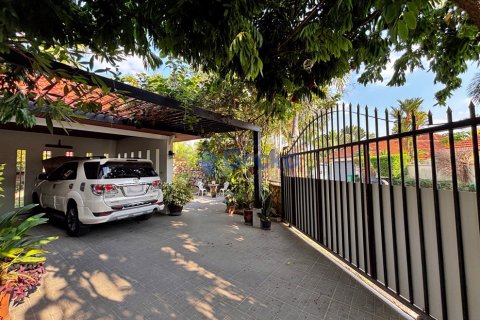 House in Pattaya, Thailand 3 bedrooms № 196015 - photo 25