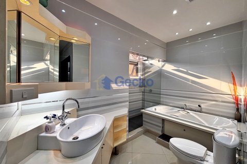 House in Pattaya, Thailand 3 bedrooms № 196009 - photo 27