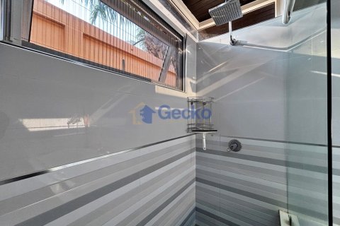 House in Pattaya, Thailand 3 bedrooms № 196009 - photo 30