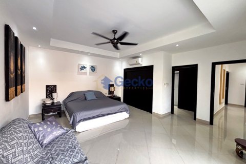 House in Pattaya, Thailand 3 bedrooms № 196009 - photo 25
