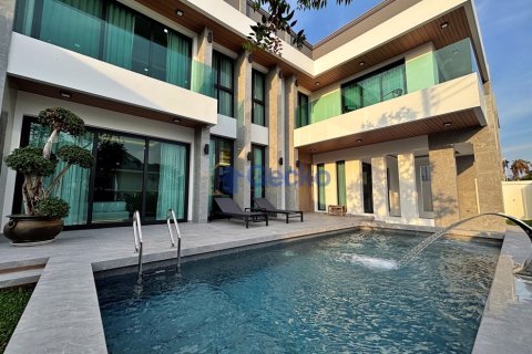 Maison à Pattaya, Thaïlande 5 chambres № 196012