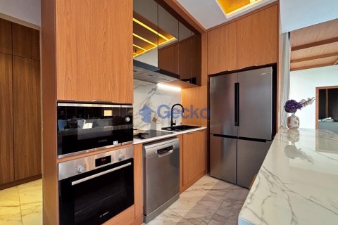 House in Pattaya, Thailand 5 bedrooms № 196011 - photo 13
