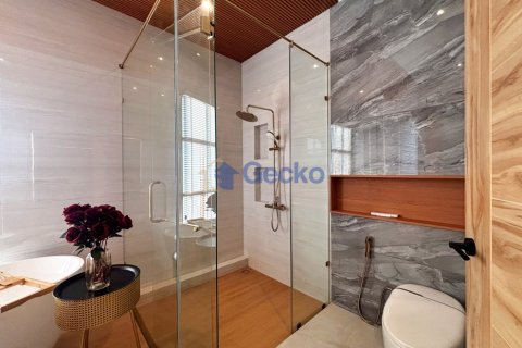 House in Pattaya, Thailand 5 bedrooms № 196011 - photo 20