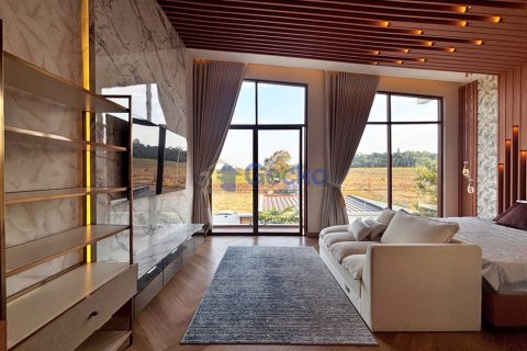 House in Pattaya, Thailand 5 bedrooms № 196011 - photo 30