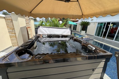 Villa in Phuket, Thailand 3 bedrooms № 158968 - photo 27