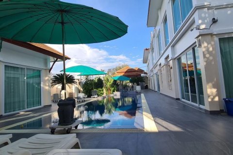 Villa in Phuket, Thailand 3 bedrooms № 158968 - photo 18