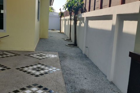 Villa in Pattaya, Thailand 3 bedrooms № 158972 - photo 16