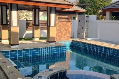 Villa in Pattaya, Thailand 3 bedrooms № 158972 - photo 11
