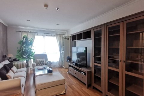 Condo in Khlong Toei, Bangkok, Thailand, 2 bedrooms  № 158971 - photo 2