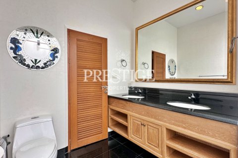 Haus in Pattaya, Thailand 8 Schlafzimmer № 220714 - Foto 25