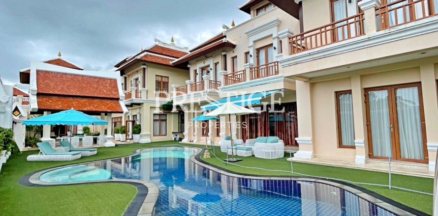 Haus in Pattaya, Thailand 8 Schlafzimmer № 220714