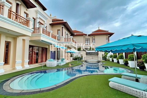 Haus in Pattaya, Thailand 8 Schlafzimmer № 220714 - Foto 2