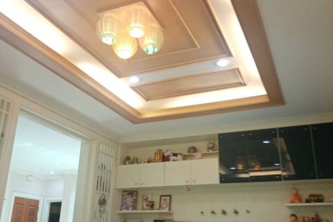 House in Taling Chan, Bangkok, Thailand 4 bedrooms № 156261 - photo 2