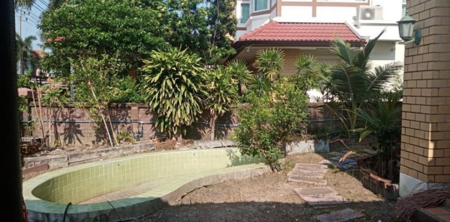 House in Taling Chan, Bangkok, Thailand 4 bedrooms № 156261