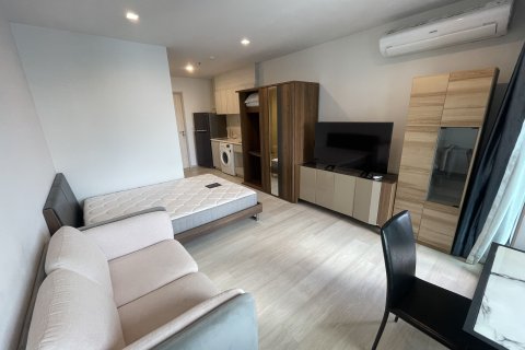 Studio in the Condo in Pathum Wan, Bangkok, Thailand  № 161156 - photo 17