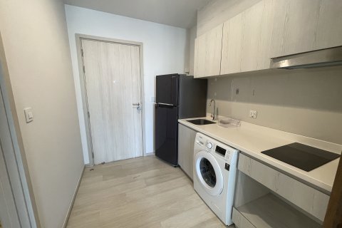 Studio in the Condo in Pathum Wan, Bangkok, Thailand  № 161156 - photo 11