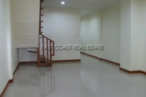 Casa de 2 dormitorios en Pattaya, Tailandia № 213095 - foto 3