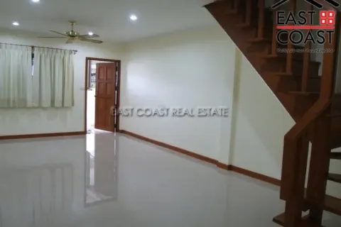 Casa de 2 dormitorios en Pattaya, Tailandia № 213095 - foto 4