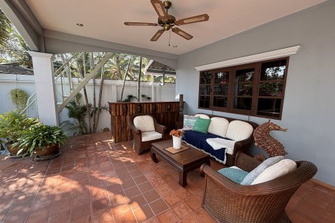 Дом в Хуа Хине, Таиланд с 3 спальнями  № 158271 - фото 9