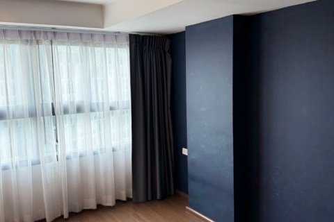 Condo à Bang Kapi, Bangkok, Thaïlande, 2 chambres  № 158270 - photo 6