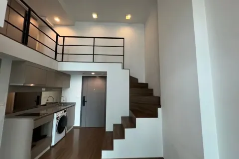 Condo à Bang Kapi, Bangkok, Thaïlande, 2 chambres  № 158270 - photo 2