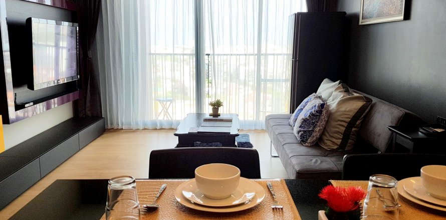 Studio in the Condo in Watthana, Bangkok, Thailand  № 137575