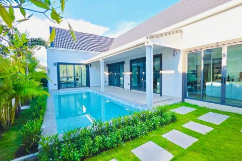 Дом в Паттайе, Таиланд с 3 спальнями  № 152302 - фото 1