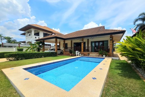วิลล่าในอำเภอหัวหิน, ประเทศไทย 3 ห้องนอน № 222156
