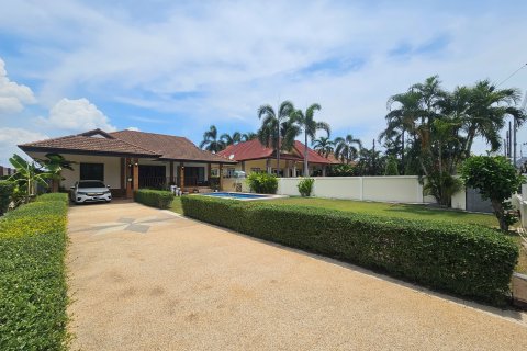 Villa in Hua Hin, Thailand 3 Schlafzimmer № 222156 - Foto 3
