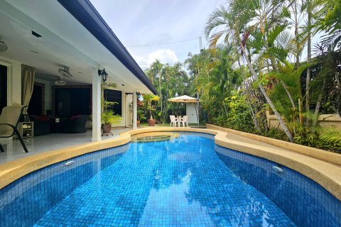 Chalet de 3 dormitorios en Hua Hin, Tailandia № 222160