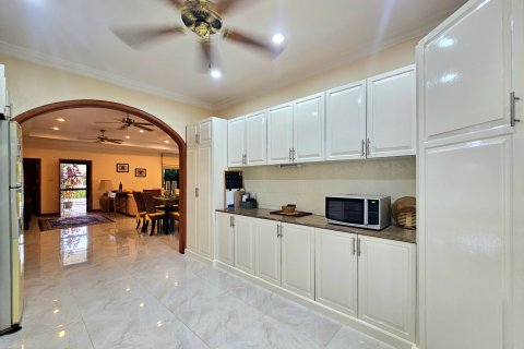Villa in Hua Hin, Thailand 3 Schlafzimmer № 222160 - Foto 29