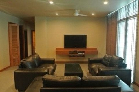 Condo in Watthana, Bangkok, Thailand, 4 bedrooms № 162076 - photo 17