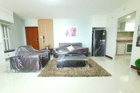 Condo à Yan Nawa, Bangkok, Thaïlande, 2 chambres  № 162078 - photo 13