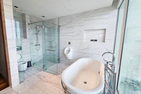 Кондоминиум с 4 спальнями в Бангкоке, Таиланд № 114413 - фото 6