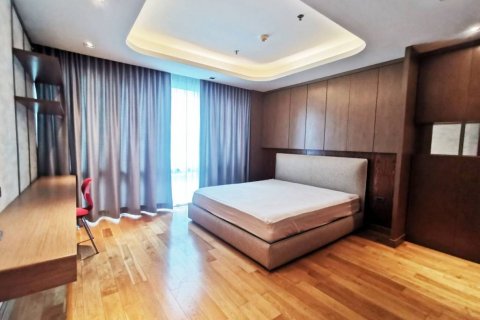 Кондоминиум с 4 спальнями в Бангкоке, Таиланд № 114413 - фото 10