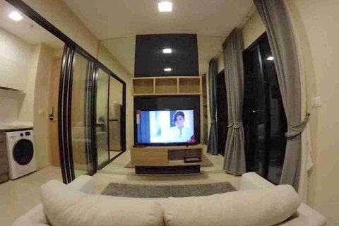 Condo in Bangkok, Thailand, 1 bedroom № 183429 - photo 7