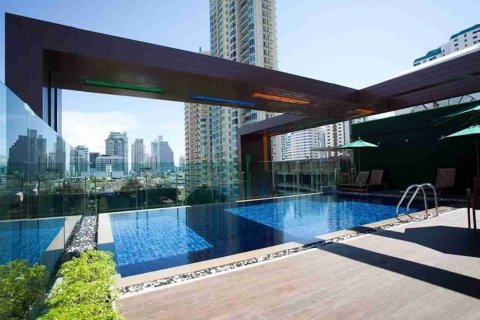 Condo in Bangkok, Thailand, 1 bedroom № 183426 - photo 2