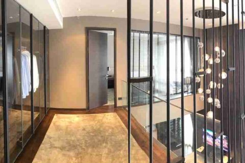 Condo in Bangkok, Thailand, 2 bedrooms  № 183430 - photo 7