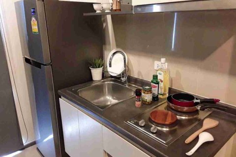 Condo in Bangkok, Thailand, 2 bedrooms № 183431 - photo 4