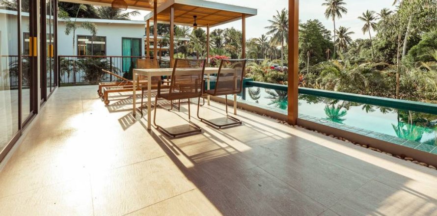 Villa in Surat Thani, Thailand 3 bedrooms № 158921