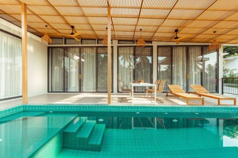 Villa in Surat Thani, Thailand 3 bedrooms № 158921 - photo 2