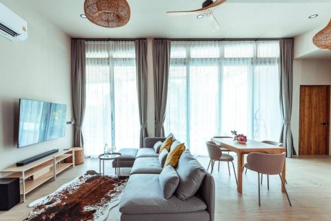 Villa in Surat Thani, Thailand 3 bedrooms № 158921 - photo 8