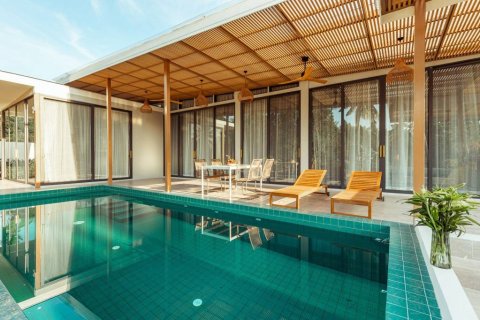 Villa in Surat Thani, Thailand 3 bedrooms № 158921 - photo 3