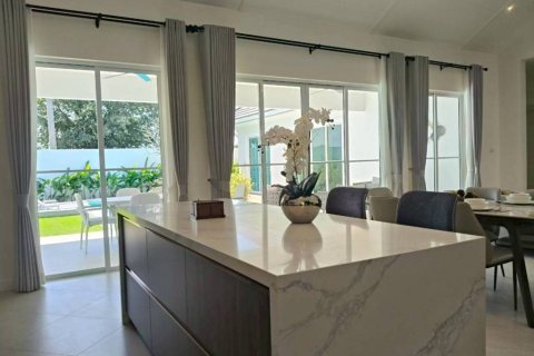 Вилла в Хуа Хине, Таиланд с 4 спальнями  № 158919 - фото 10