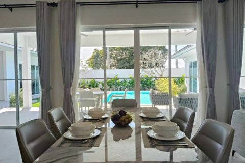 Вилла в Хуа Хине, Таиланд с 4 спальнями  № 158919 - фото 9