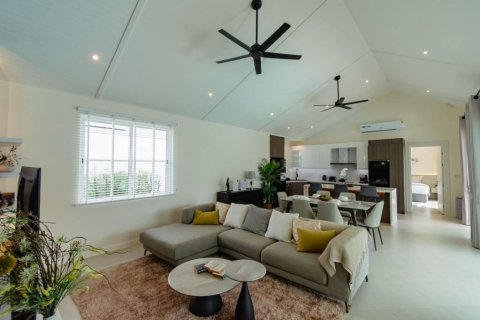 Villa in Hua Hin, Thailand 4 bedrooms № 158919 - photo 5