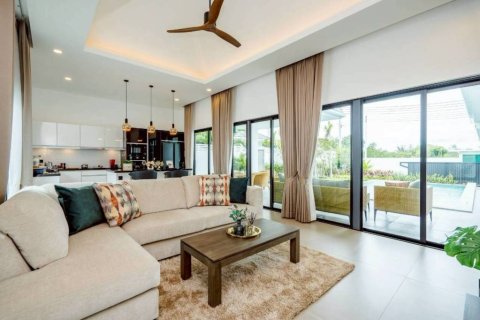 Villa in Hua Hin, Thailand 3 bedrooms № 146963 - photo 2
