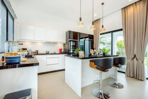 Villa in Hua Hin, Thailand 3 bedrooms № 146963 - photo 5